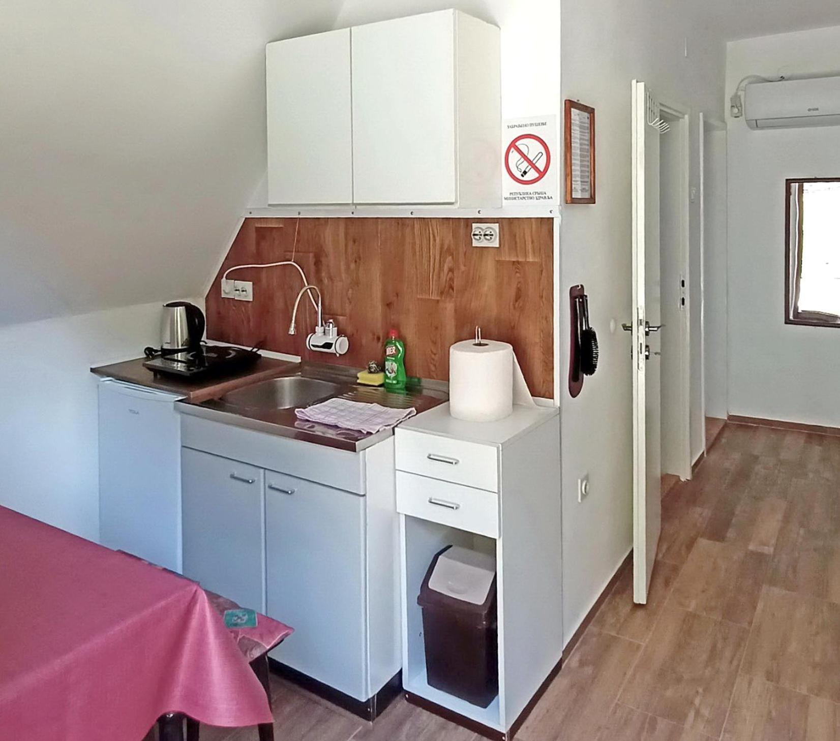 Apartman Duric Donji Milanovac Eksteriør billede